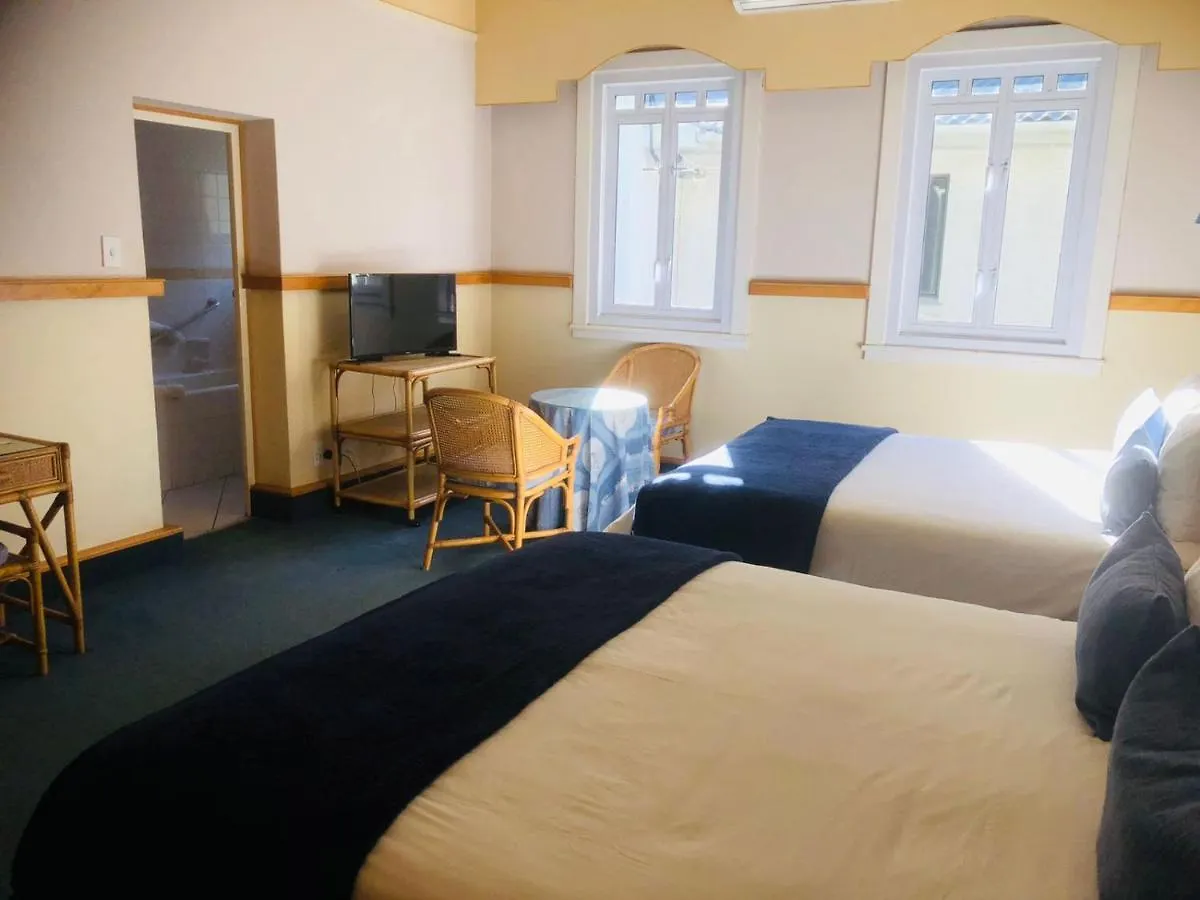 פורט אליזבת' Humewood Hotel 3*, פורט אליזבת' דרום אפריקה